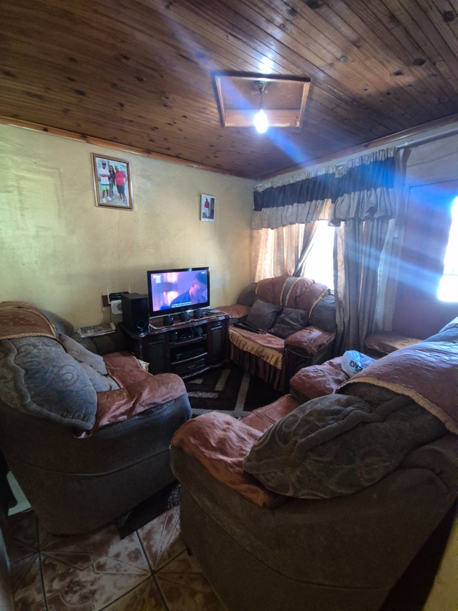 2 Bedroom Property for Sale in Kwazakhele Eastern Cape